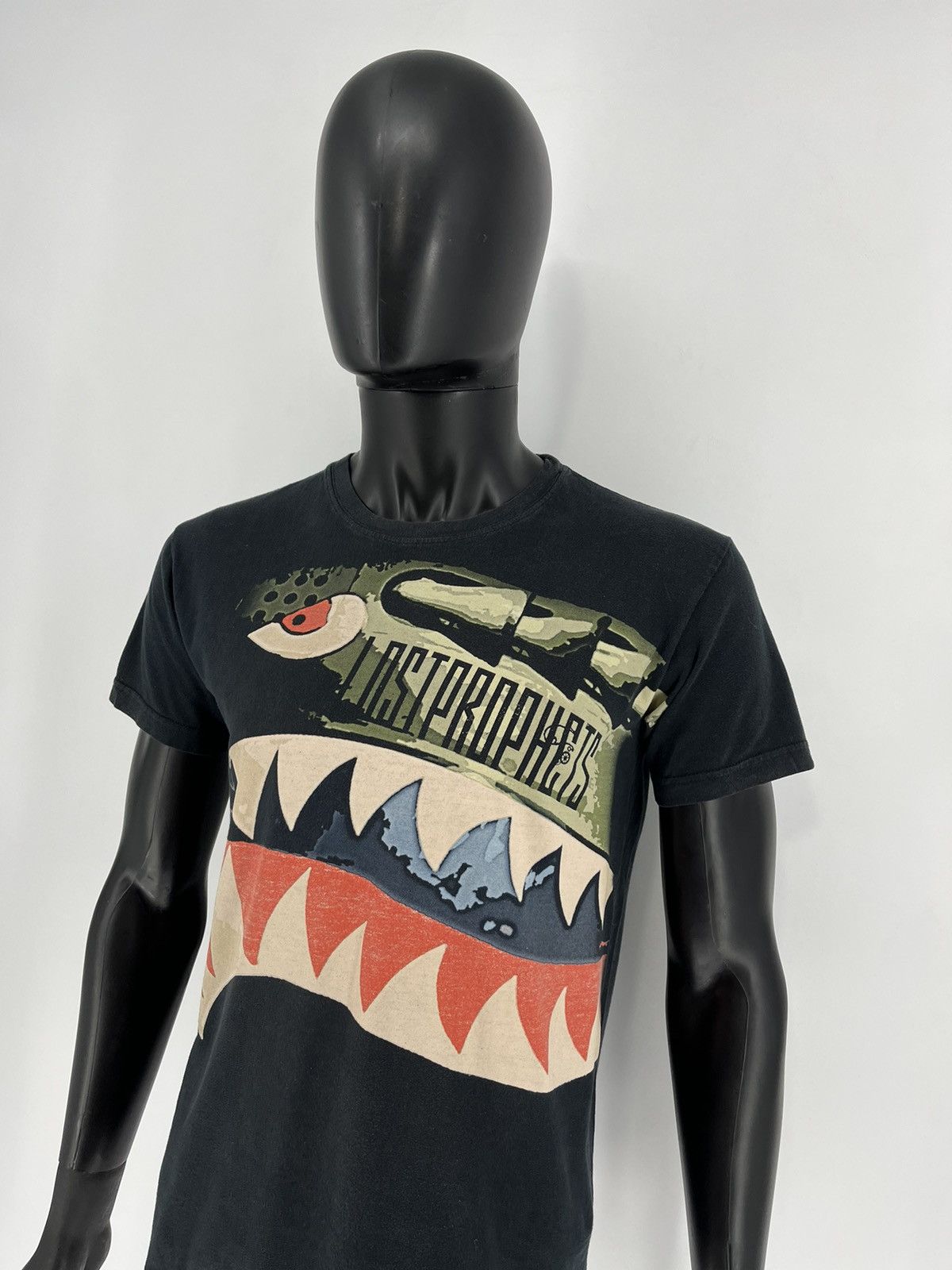 Band Tees Very Rare Vintage Y2K Lostprophets 2012 Tour Rock Tee Shirt Size US M / EU 48-50 / 2 - 5 Thumbnail