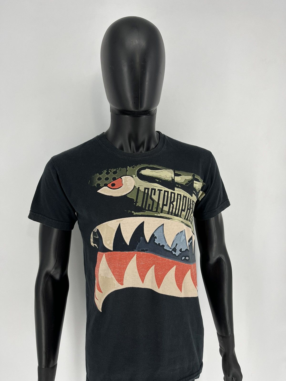 Band Tees Very Rare Vintage Y2K Lostprophets 2012 Tour Rock Tee Shirt Size US M / EU 48-50 / 2 - 4 Thumbnail