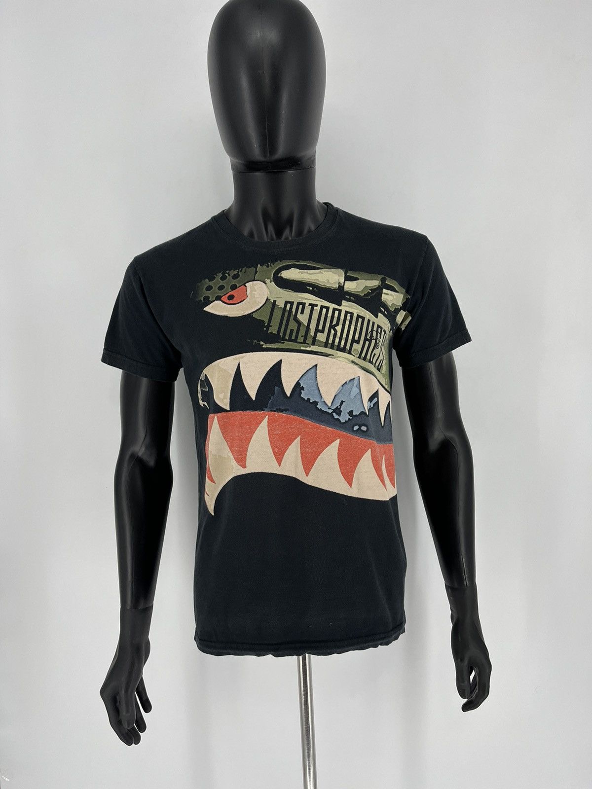 Band Tees Very Rare Vintage Y2K Lostprophets 2012 Tour Rock Tee Shirt Size US M / EU 48-50 / 2 - 3 Thumbnail
