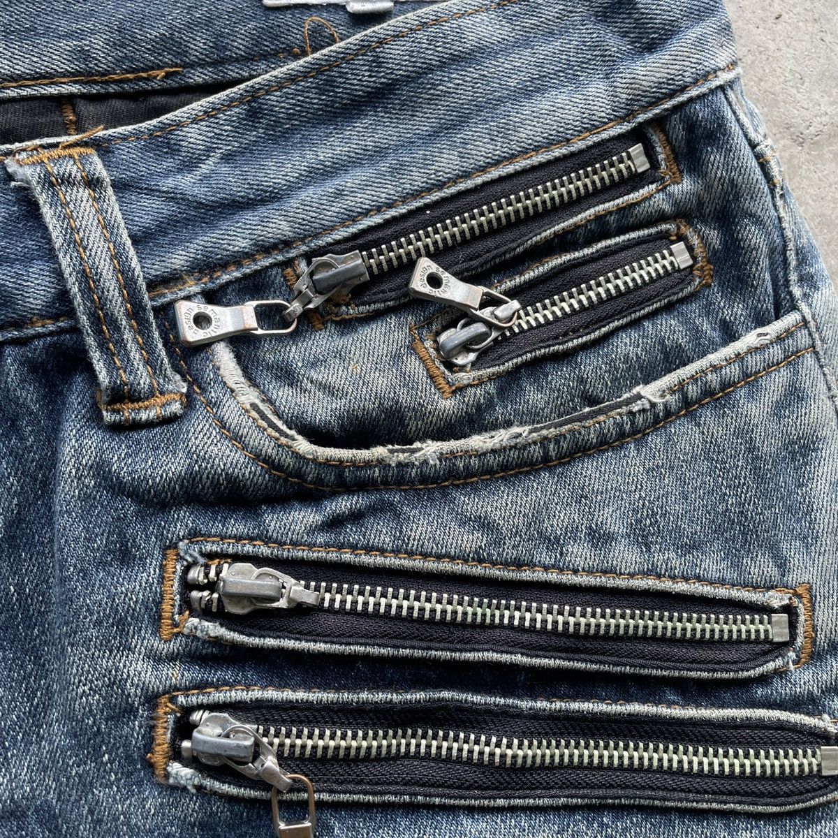 Japanese Brand Vintage Bondage Style Faded MultiZip Denim Jeans Pants RARE Size US 32 / EU 48 - 9 Thumbnail