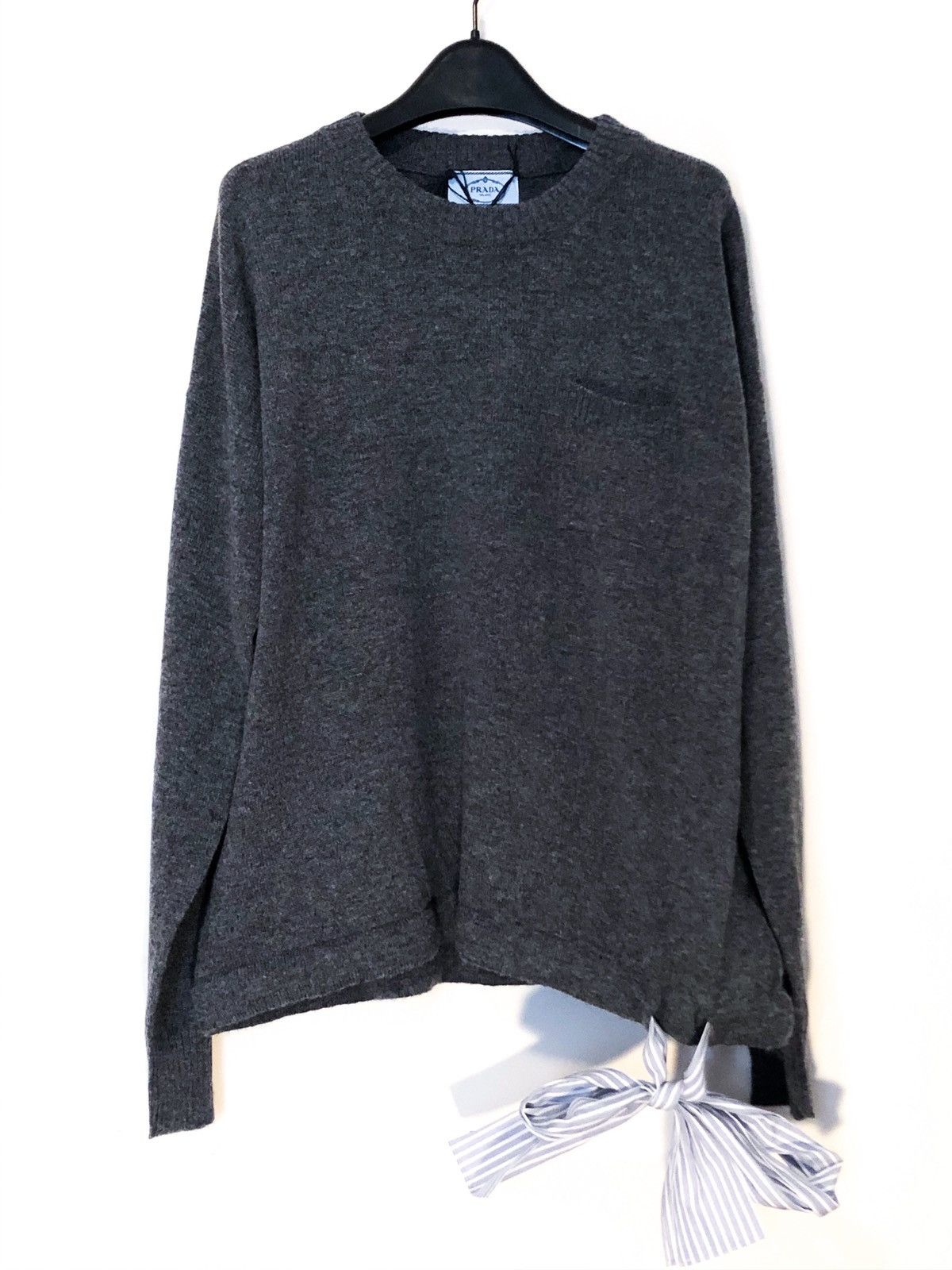Prada PRADA GREY KNIT SWEATER WITH BOW NEW WITH TAGS Size M / US 6-8 / IT 42-44 - 1 Thumbnail