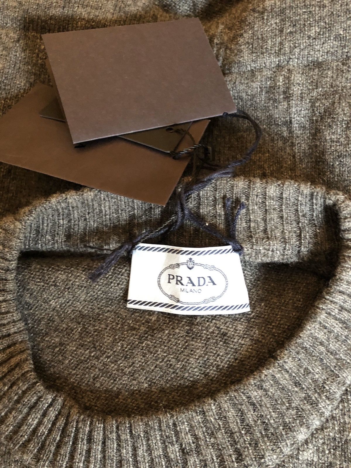 Prada PRADA GREY KNIT SWEATER WITH BOW NEW WITH TAGS Size M / US 6-8 / IT 42-44 - 3 Thumbnail