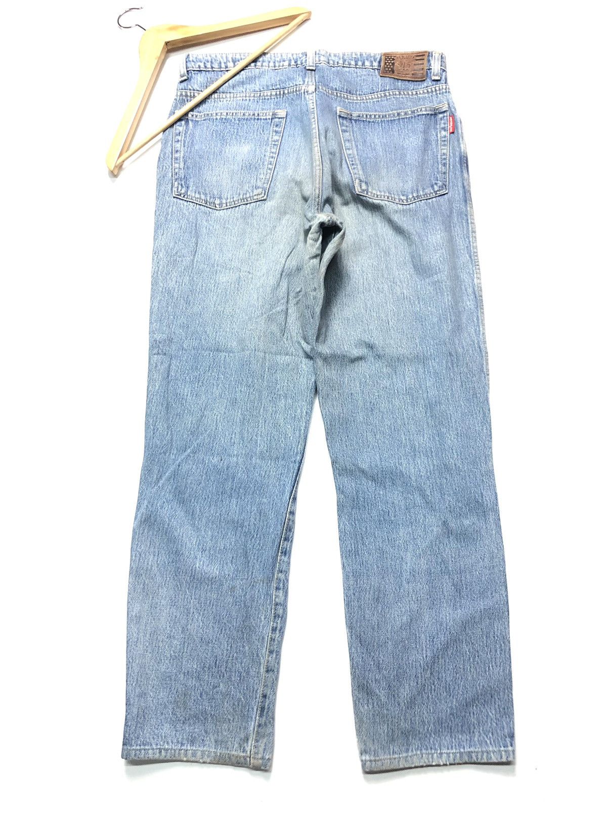 Vintage × Wrangler VINTAGE WRANGLER 915 NEW YORK USA STYLISH DISTRESSED DENIM Size US 33 - 1 Thumbnail