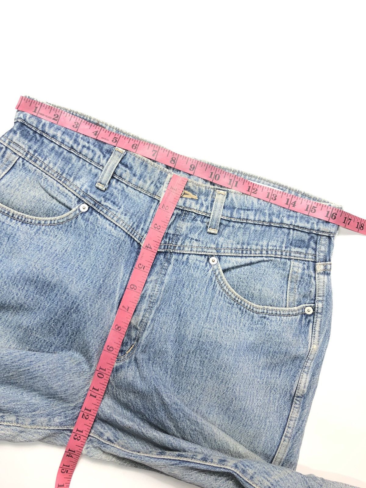 Vintage × Wrangler VINTAGE WRANGLER 915 NEW YORK USA STYLISH DISTRESSED DENIM Size US 33 - 14 Thumbnail