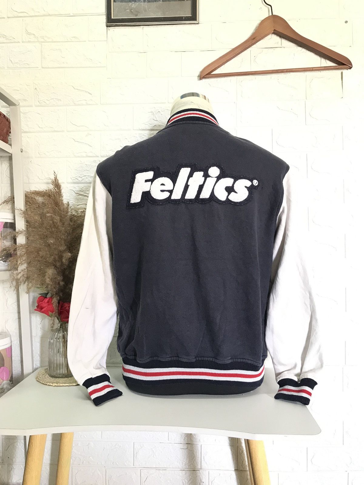 Japanese Brand × Vintage VINTAGE FELTICS JAPANESE BRAND VARSITY JACKET Size US L / EU 52-54 / 3 - 4 Thumbnail