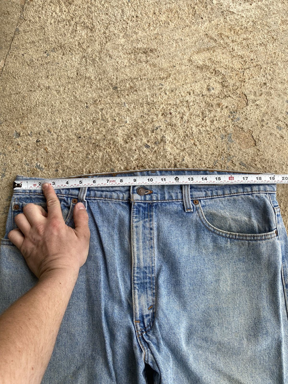 Levi's × Vintage Vintage 90’s Levi’s 550 Faded Blue Stained Jeans Size US 38 / EU 54 - 15 Thumbnail