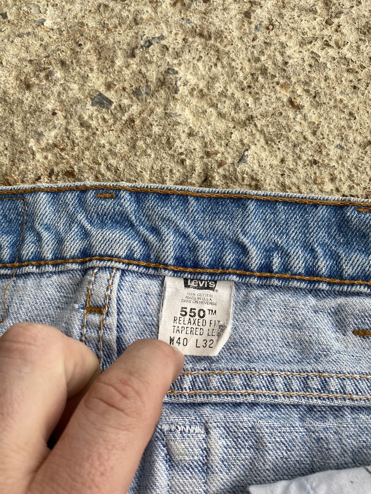 Levi's × Vintage Vintage 90’s Levi’s 550 Faded Blue Stained Jeans Size US 38 / EU 54 - 11 Thumbnail