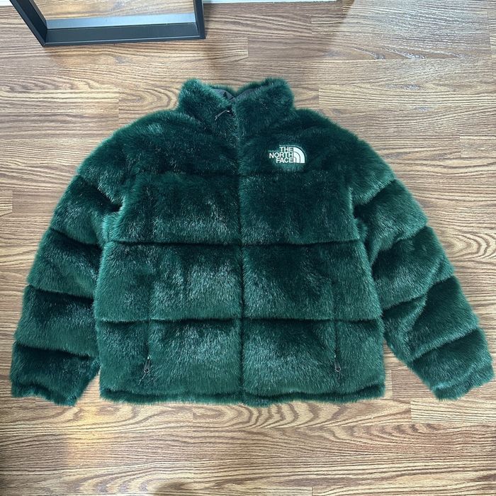 Supreme tnf clearance fur nuptse