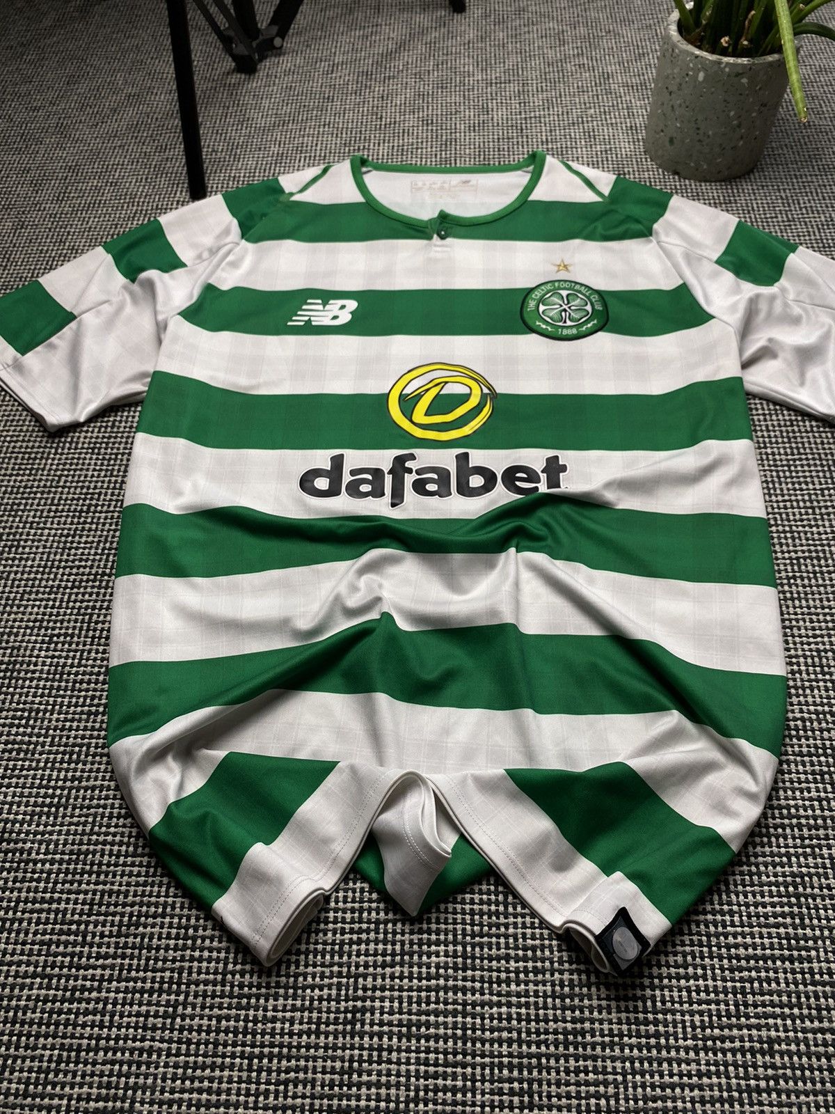 New Balance × Vintage Celtic view balance soccer jersey Size US L / EU 52-54 / 3 - 2 Thumbnail