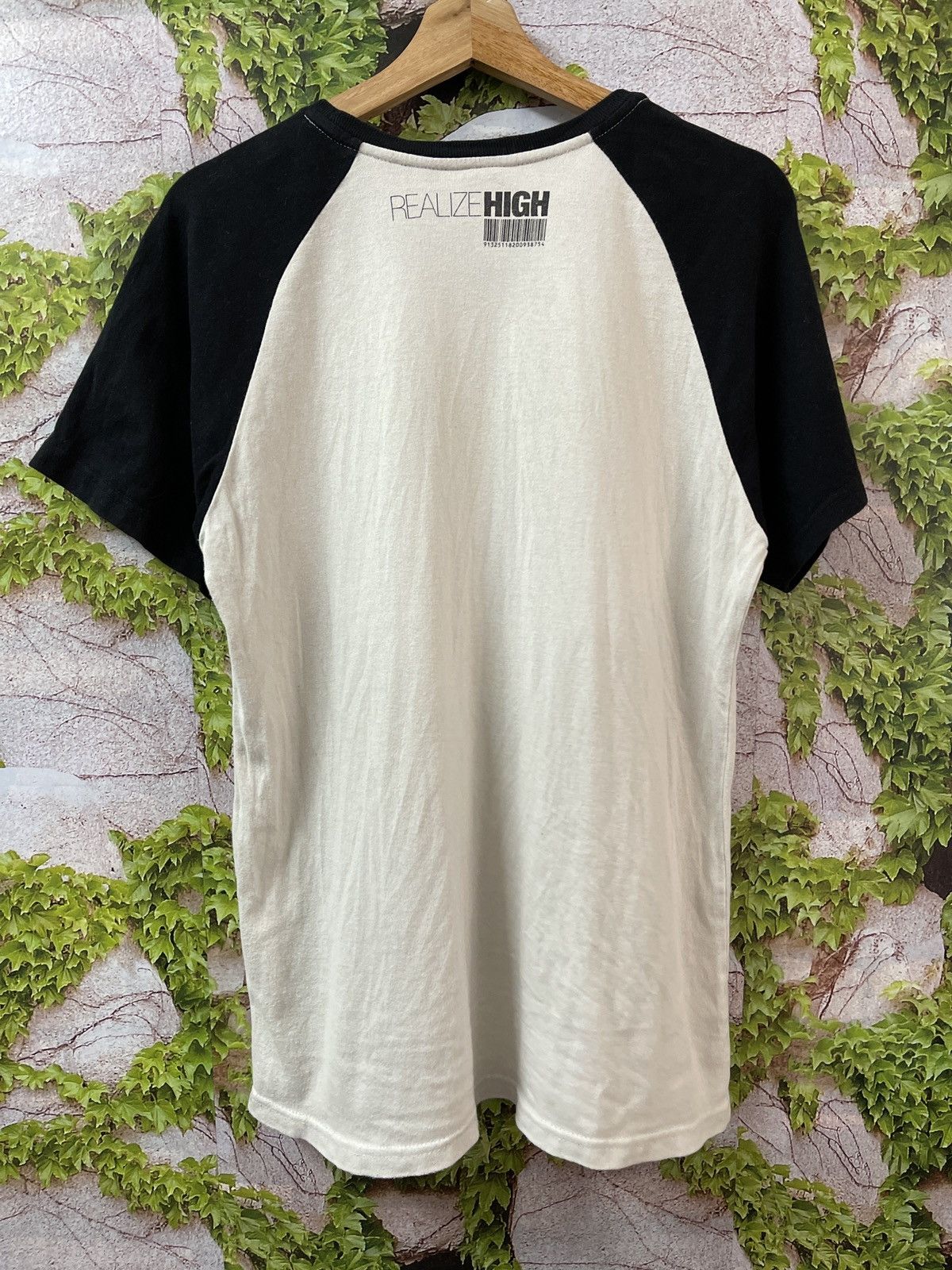 Japanese Brand VINTAGE VELOURS GIRLS TRADING FASHION TEE VERY RARE Size US M / EU 48-50 / 2 - 8 Thumbnail