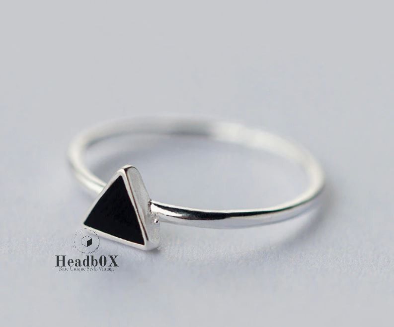 Jewelry Black Enamel Triangle Adjustable Ring Size ONE SIZE - 1 Thumbnail