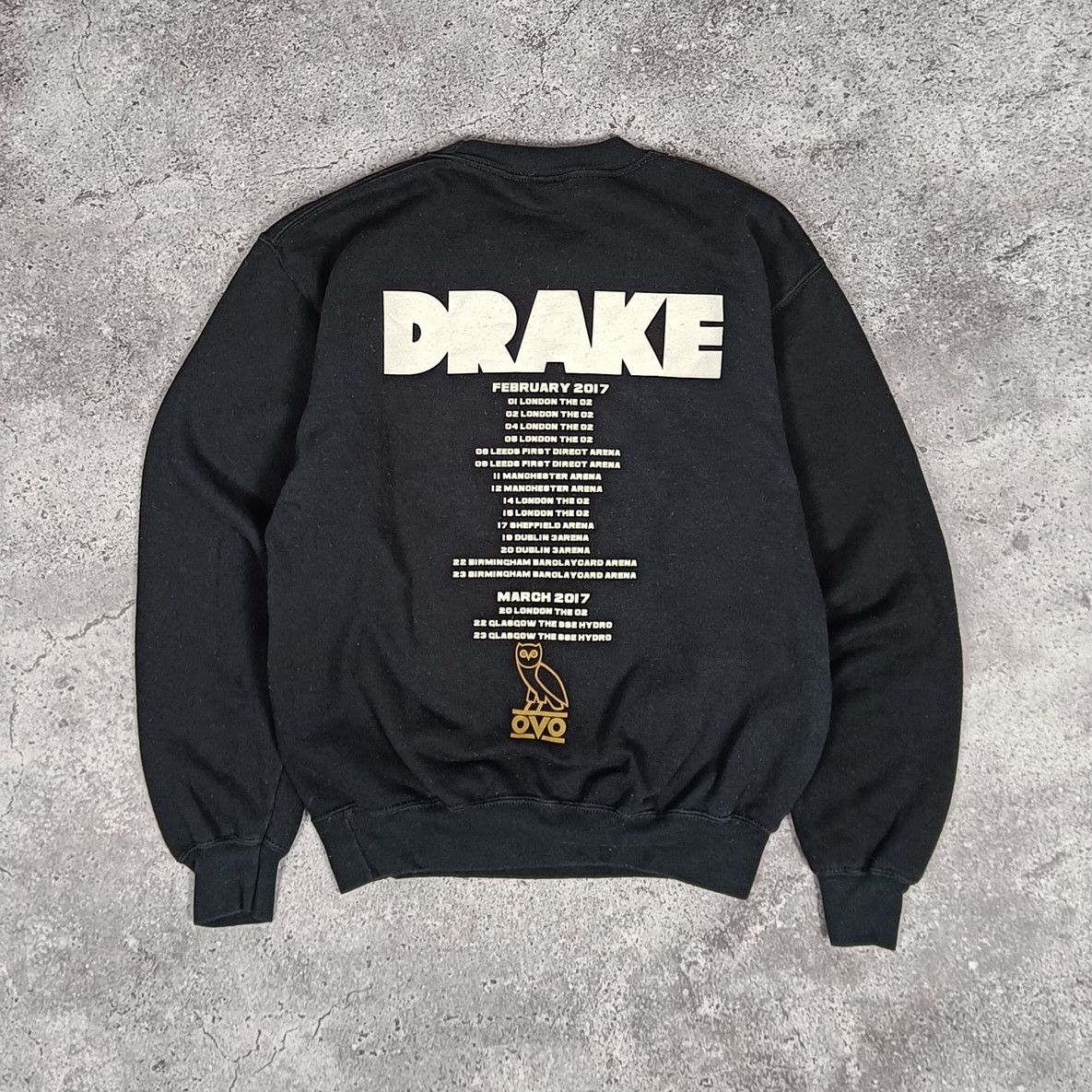 Drake × October's Very Own × Vintage OVO OG OWL Tour drake crewneck SWEATSHIRT size M Size US M / EU 48-50 / 2 - 4 Thumbnail