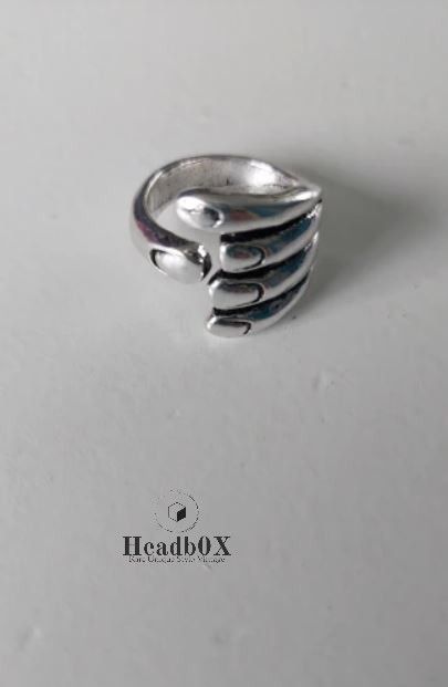 Jewelry Gothic Carved Hand Ring Size ONE SIZE - 5 Thumbnail