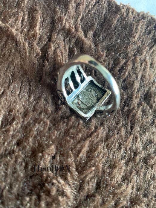 Jewelry Claw Playing Card Ring Size ONE SIZE - 4 Thumbnail