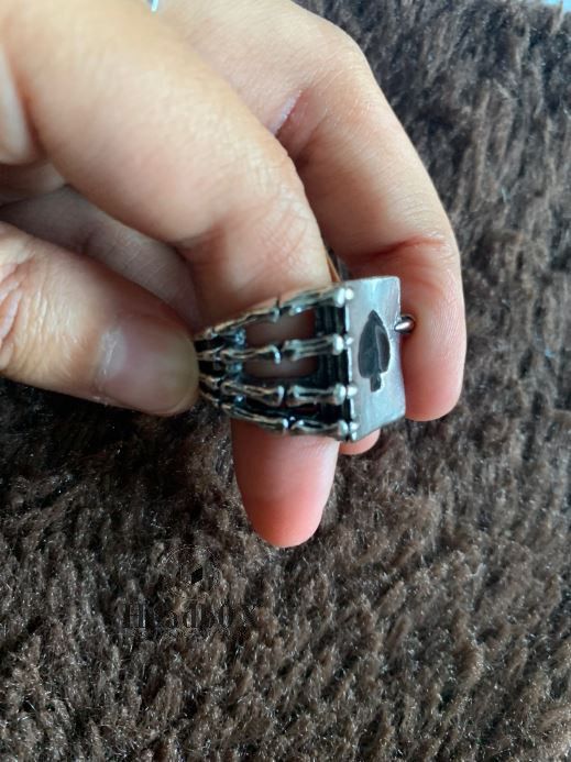 Jewelry Claw Playing Card Ring Size ONE SIZE - 5 Thumbnail