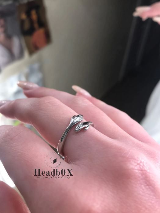 Jewelry Love Hug Ring Size ONE SIZE - 5 Thumbnail