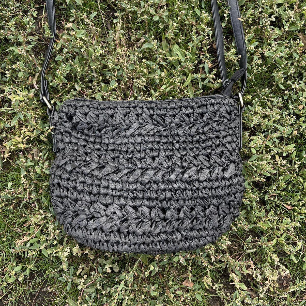 Vintage Vintage Y2K Knitted Crossbody Bag Black Streetwear Grunge OS Size ONE SIZE - 2 Thumbnail
