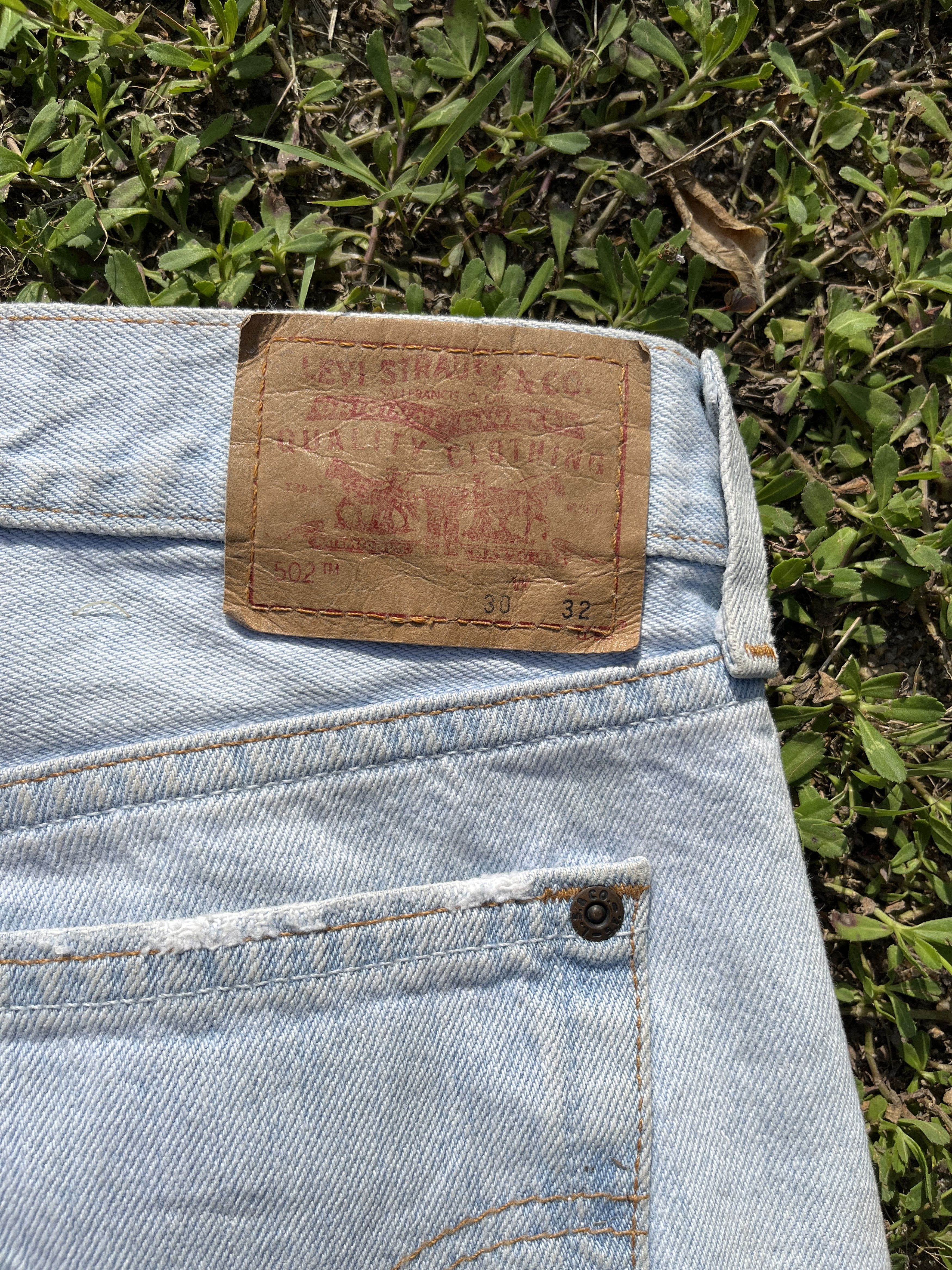 Levi's × Vintage Vintage Levis 502 Cropped Light Wash Jeans - J047 Size US 32 / EU 48 - 11 Thumbnail