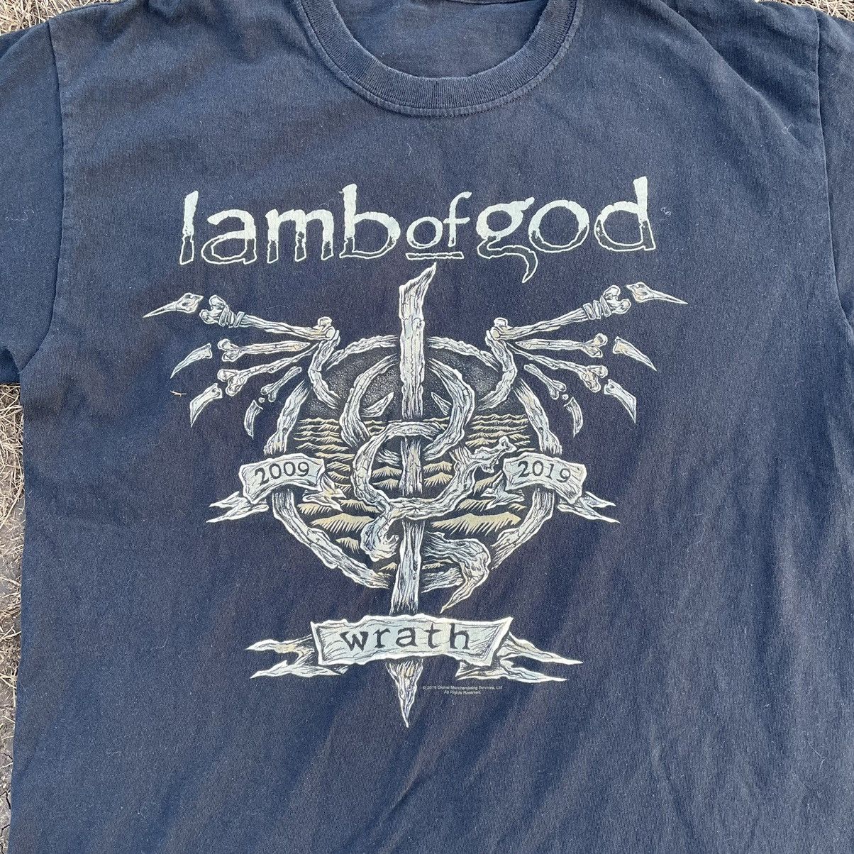 Vintage Vintage Y2K Lamb of God Graphic Tee Thrashed Metal Punk L Size US L / EU 52-54 / 3 - 4 Thumbnail