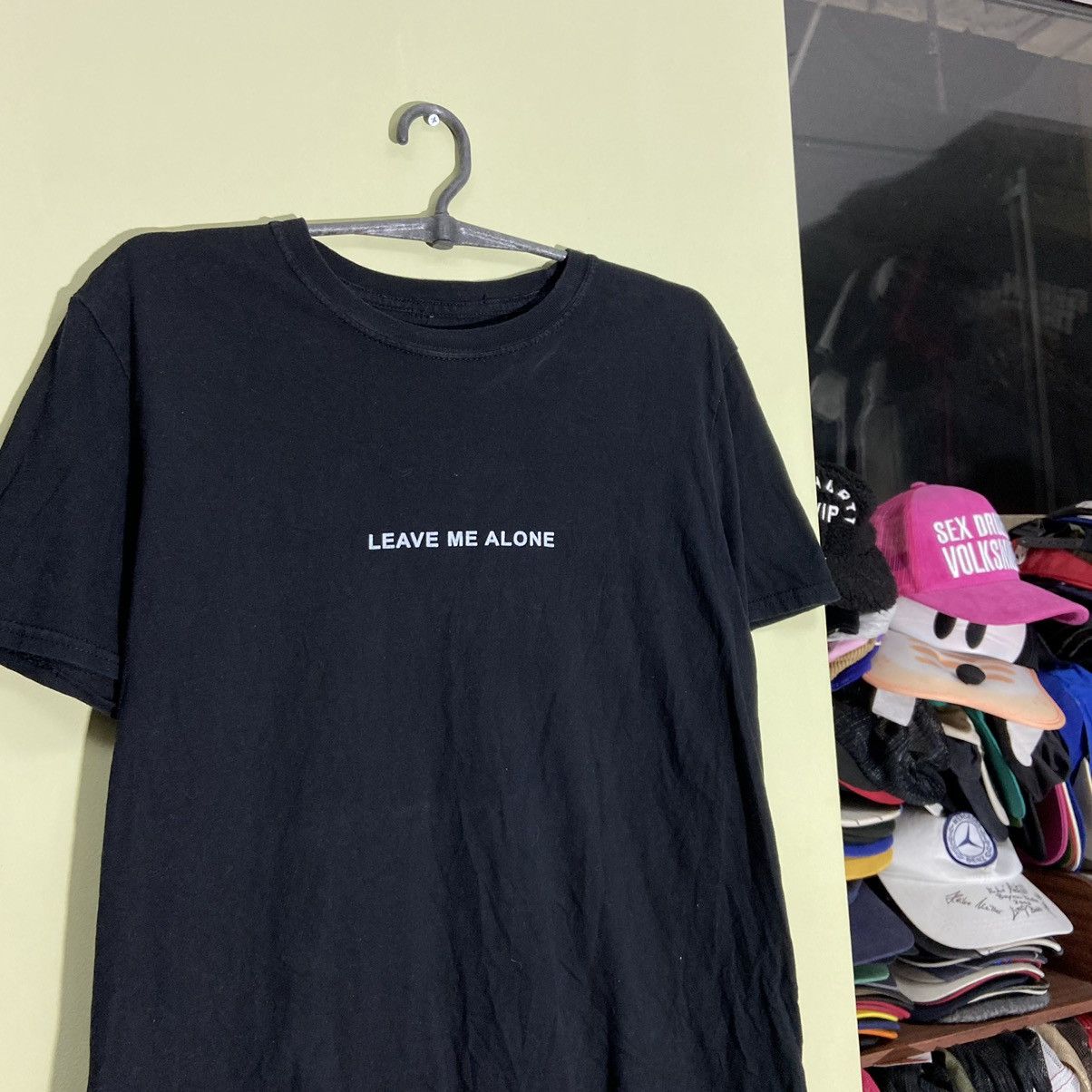 Vintage Vintage 90s Leave Me Alone Graphic Tee Streetwear Black L Size US L / EU 52-54 / 3 - 4 Thumbnail