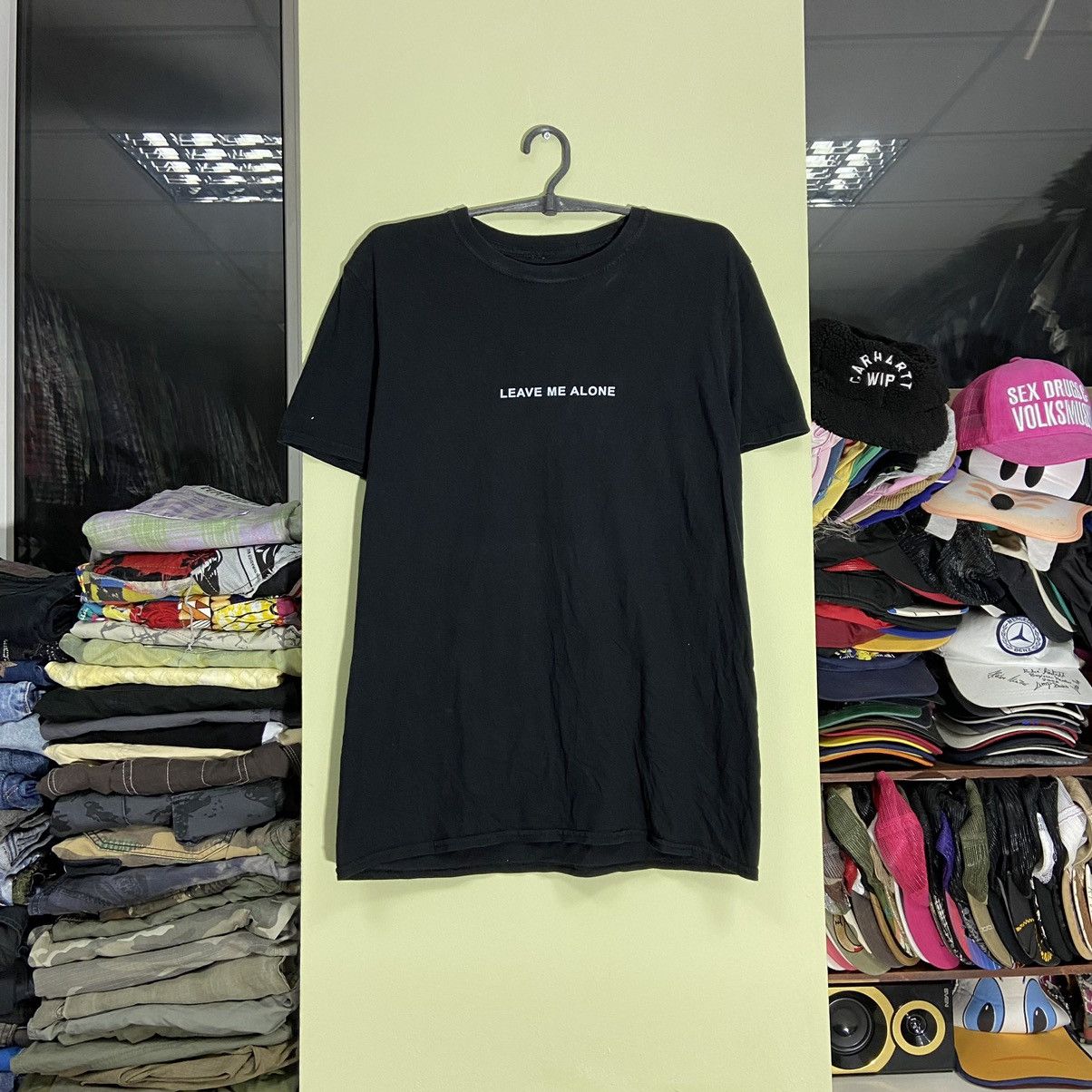 Vintage Vintage 90s Leave Me Alone Graphic Tee Streetwear Black L Size US L / EU 52-54 / 3 - 1 Thumbnail