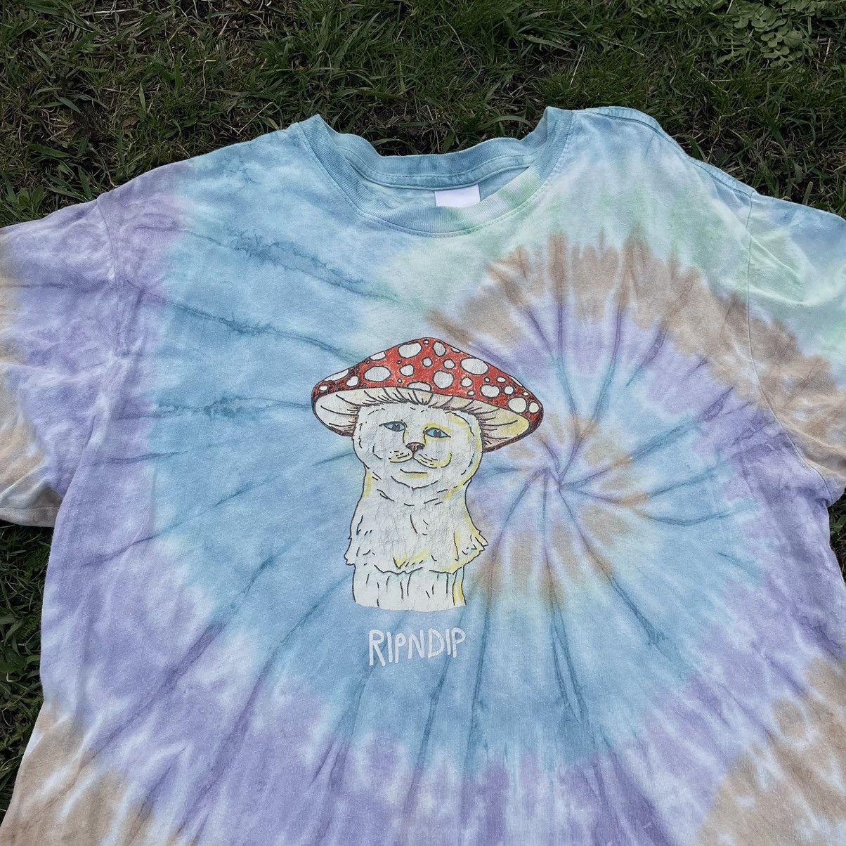 Vintage Vintage Y2K ADULT Magic Mushrooms Rip Dip M Size US M / EU 48-50 / 2 - 5 Thumbnail