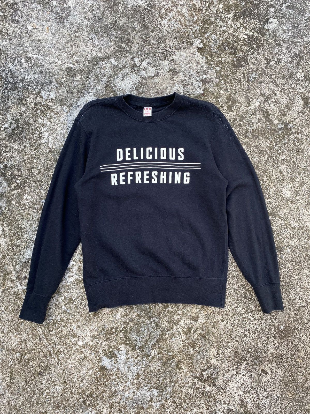 Coca Cola Coca Cola X Uniqlo Sweatshirt Size US S / EU 44-46 / 1 - 1 Thumbnail
