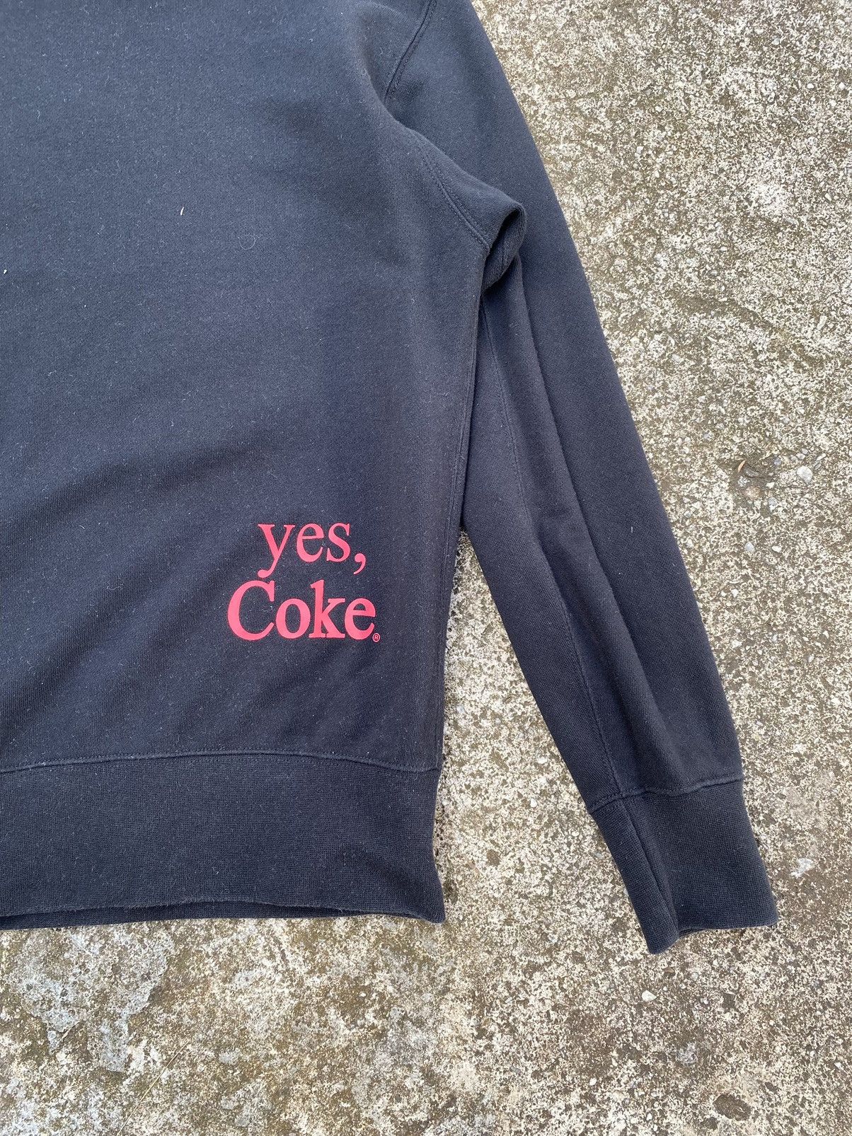Coca Cola Coca Cola X Uniqlo Sweatshirt Size US S / EU 44-46 / 1 - 10 Thumbnail