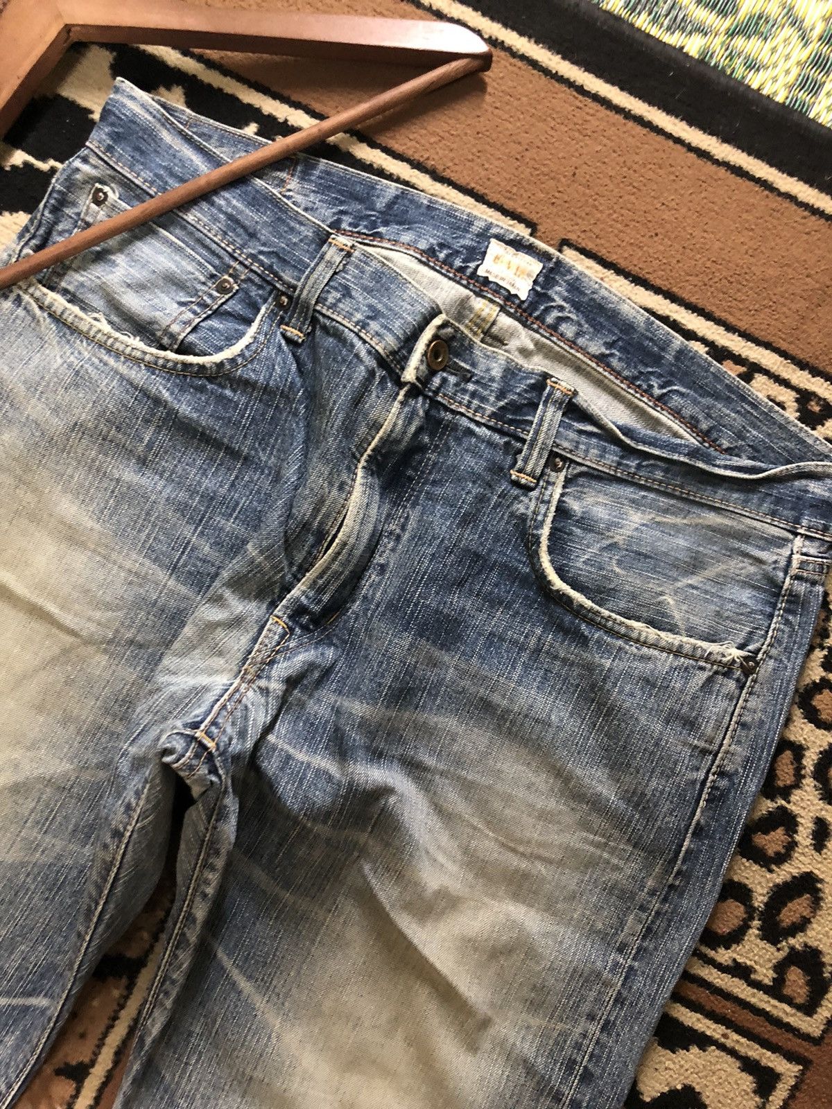 Edwin × Salvage × Vintage VINTAGE SELVEDGE EDWIN 505zx BLUE WASH DISTRESSED DENIM Size US 38 / EU 54 - 2 Thumbnail