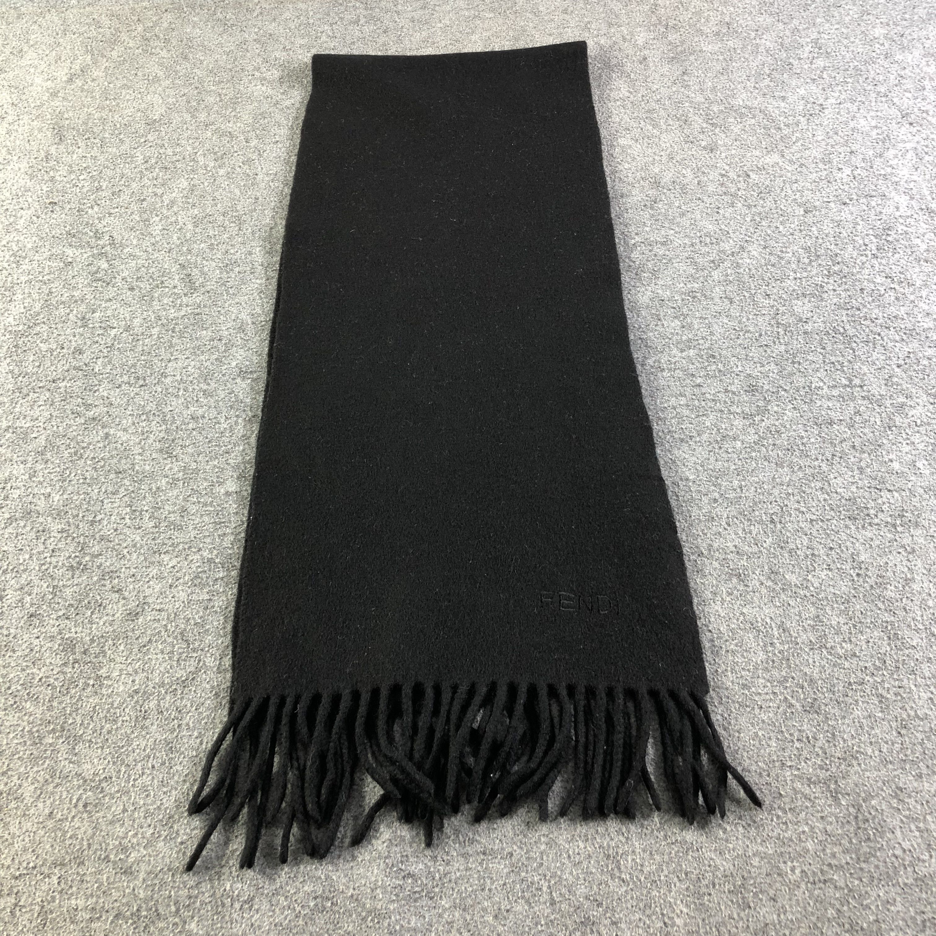 Fendi Fendi Plain Black Wool Scarf Muffler V1740 Size ONE SIZE - 3 Thumbnail