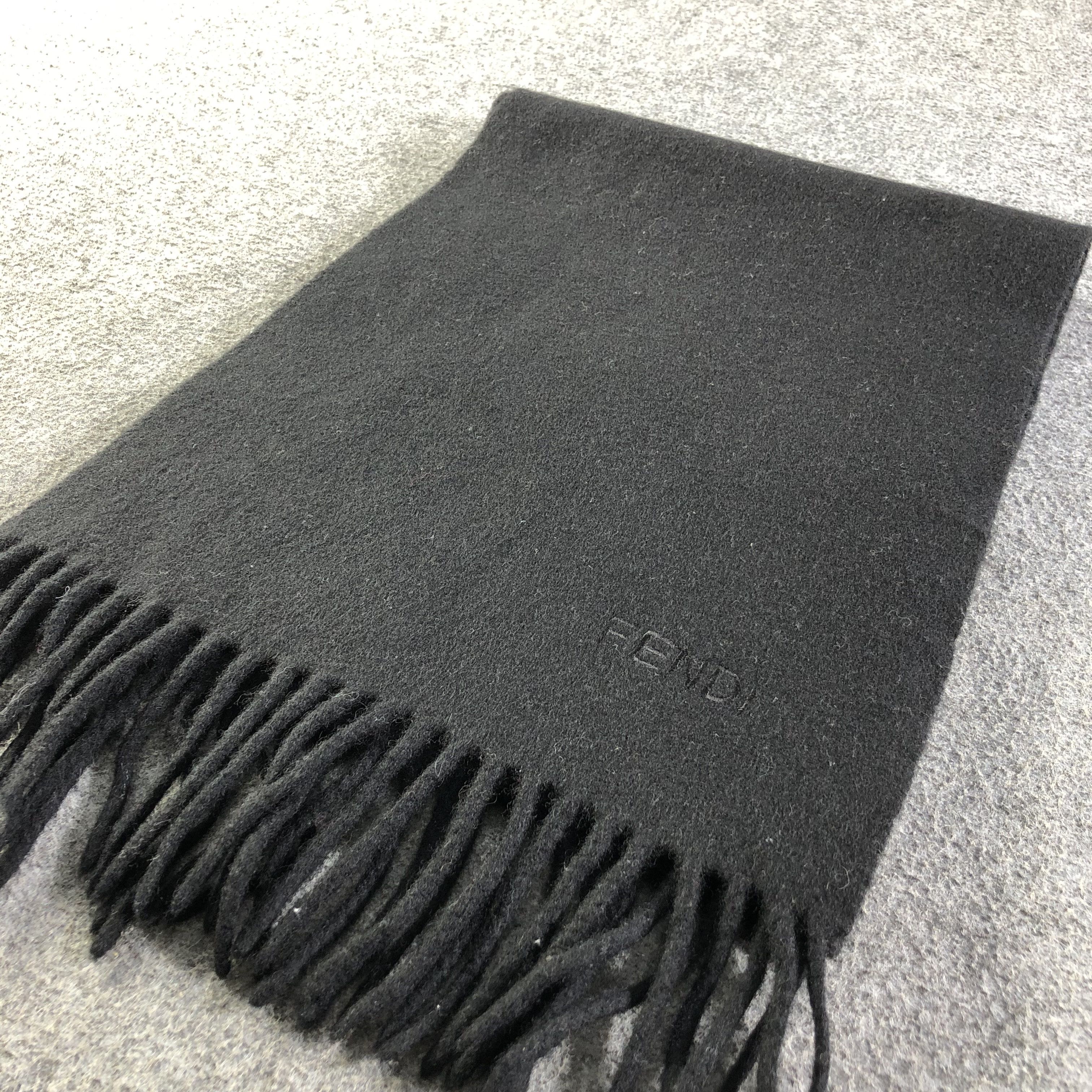 Fendi Fendi Plain Black Wool Scarf Muffler V1740 Size ONE SIZE - 2 Thumbnail