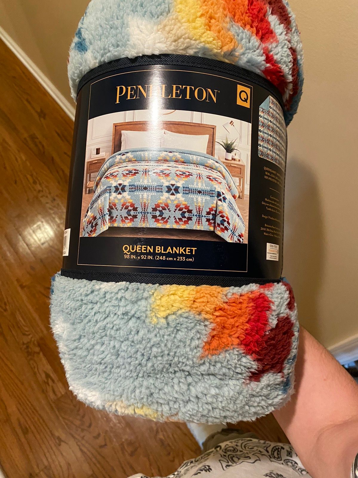 Pre-owned Hype X Pendleton Queen Size Super Soft Blanket In Multicolor