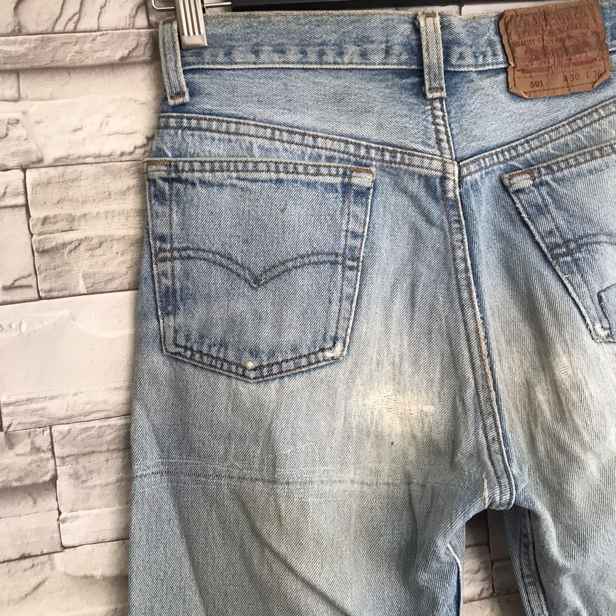 Levi's Vintage 80s Levis 501 Distressed Butler Jeans Made in USA Size US 28 / EU 44 - 13 Thumbnail