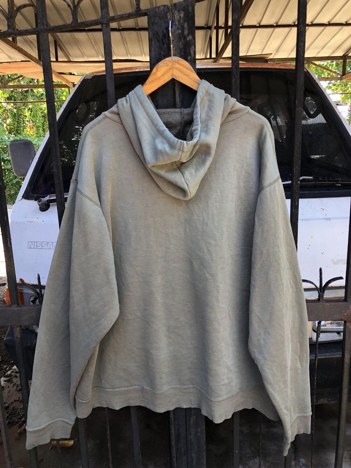Carhartt Vintage Distressed Carhartt Hoodie Size US XL / EU 56 / 4 - 4 Thumbnail
