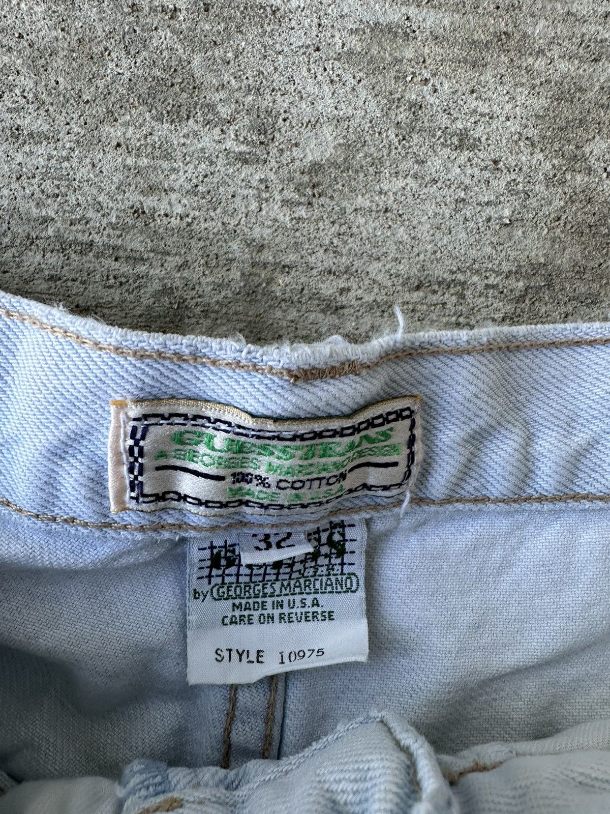 Georges Marciano × Guess Vintage 90s Guess Baggy Light Wash Denim Shorts Size US 31 - 7 Thumbnail