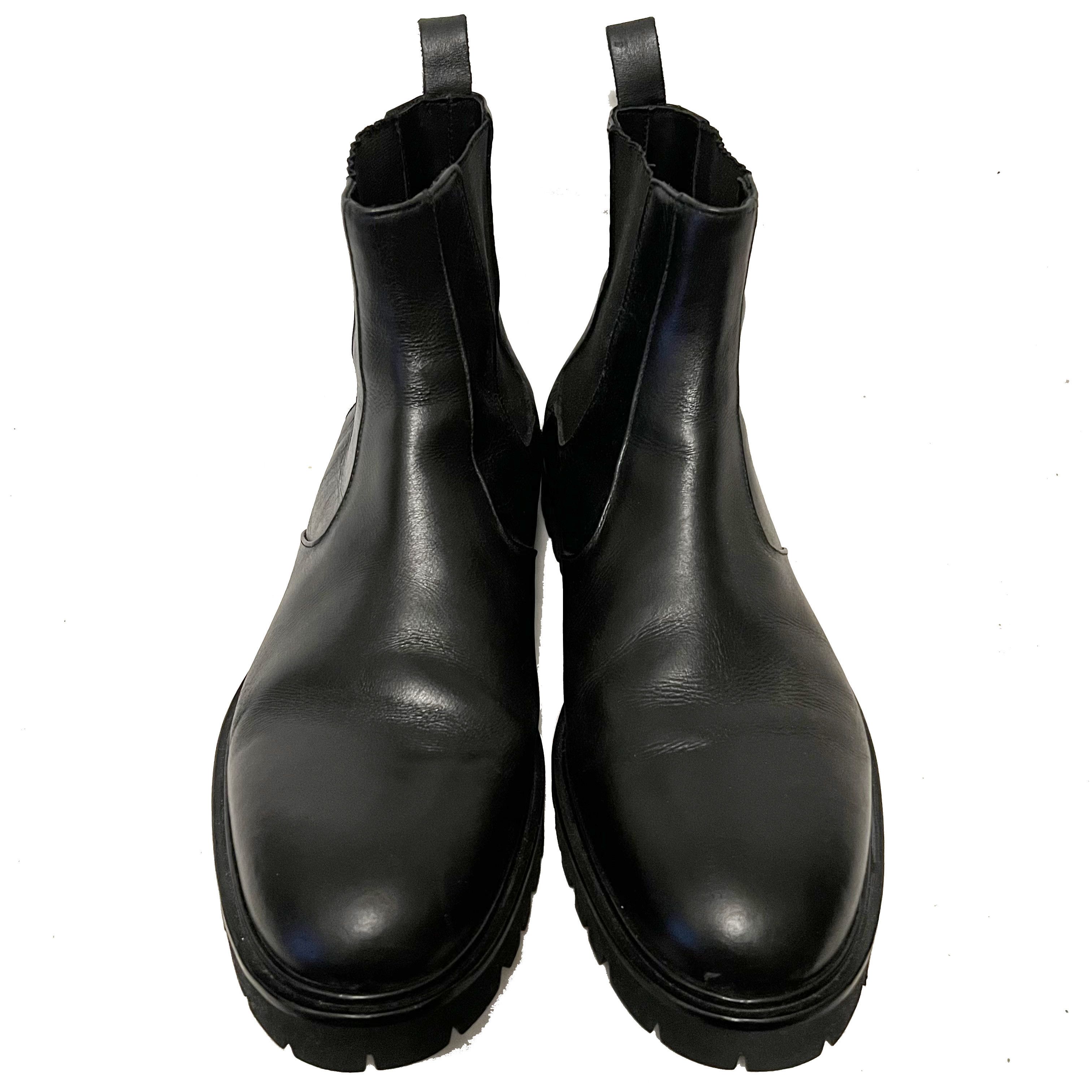 Modern City Chelsea Good Man Boots Timeless style, modern energy. The Cole Haan ØriginalGrand  main image 2