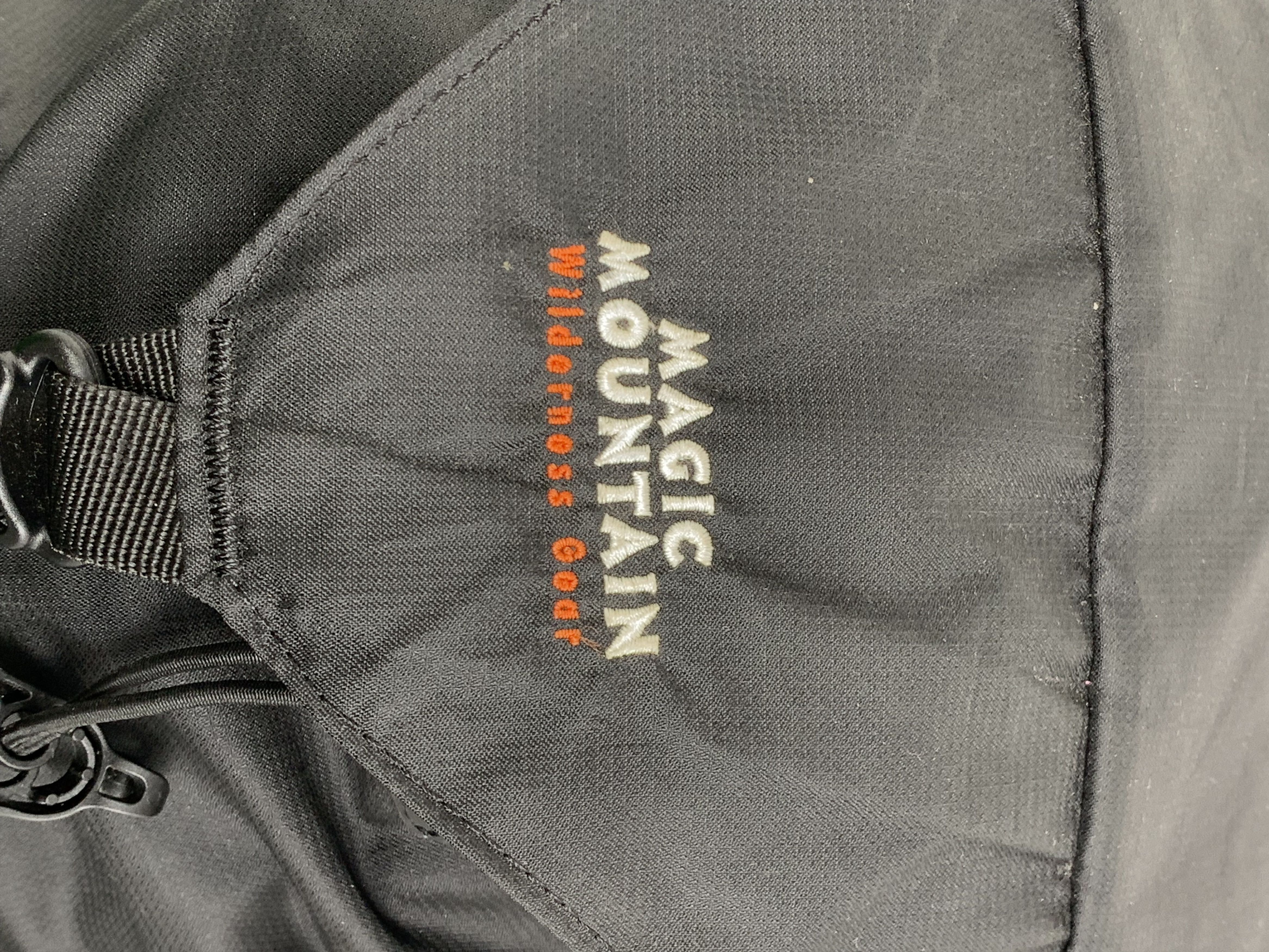 Vintage Vintage Magic Mountain Travel Bagpack Waterproof Size ONE SIZE - 5 Thumbnail