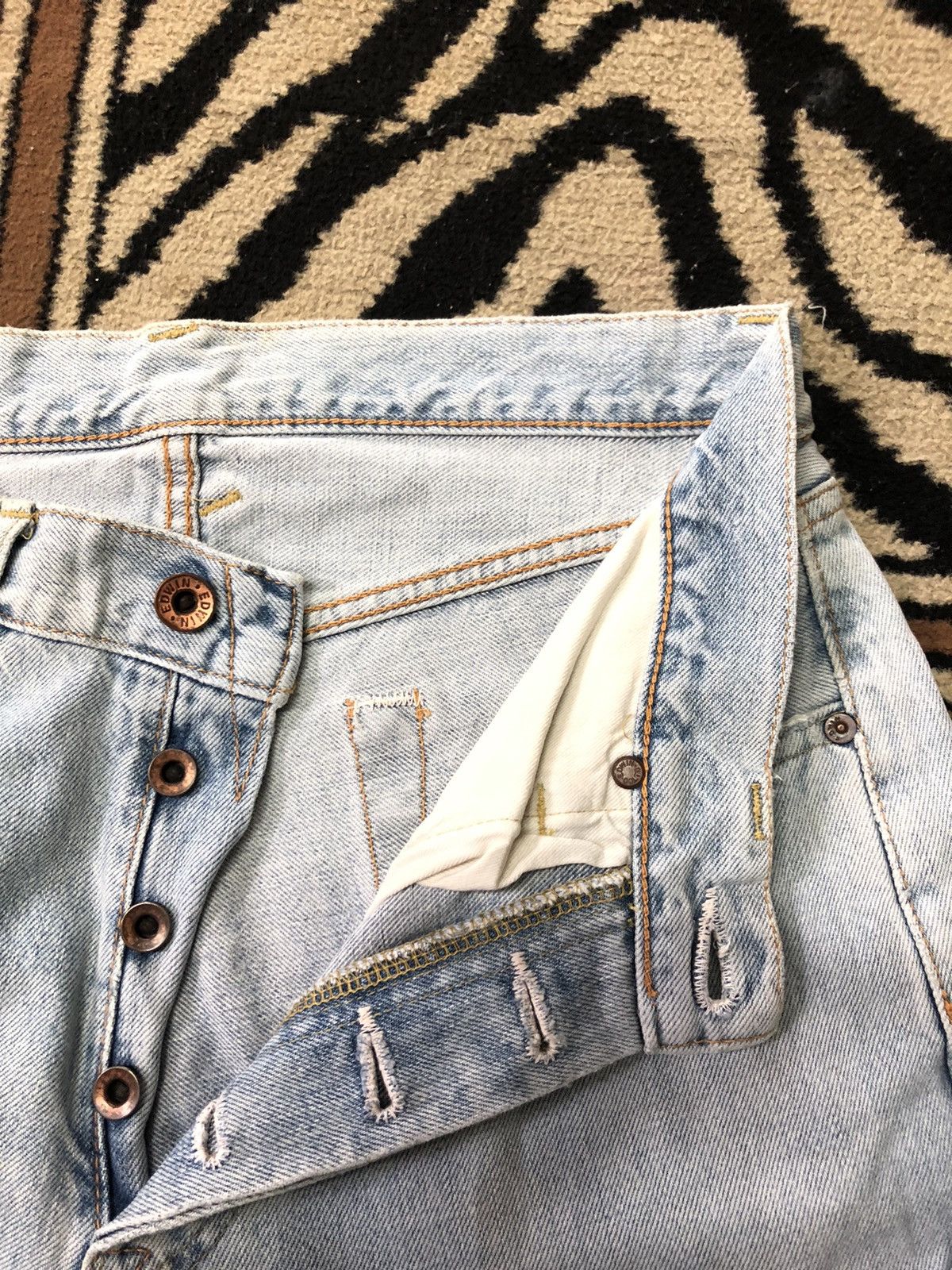 Edwin × Vintage VINTAGE SELVEDGE EDWIN505X LIGHT BLUE WASH DISTRESSED DENIM Size US 29 - 7 Thumbnail