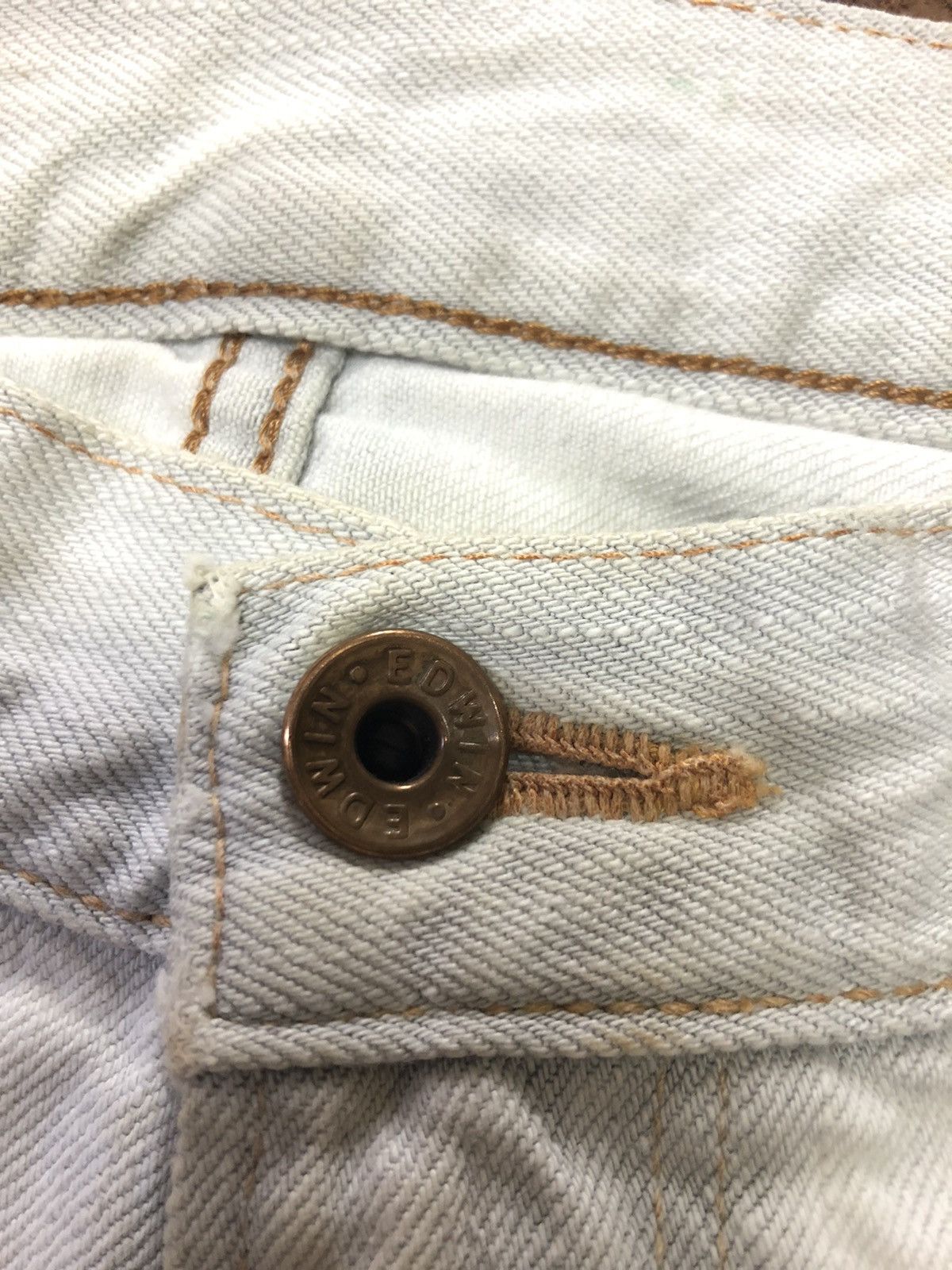 Edwin × Vintage VINTAGE SELVEDGE EDWIN 505 LIGHT BLUE WASH DISTRESSED DENIM Size US 29 - 5 Thumbnail