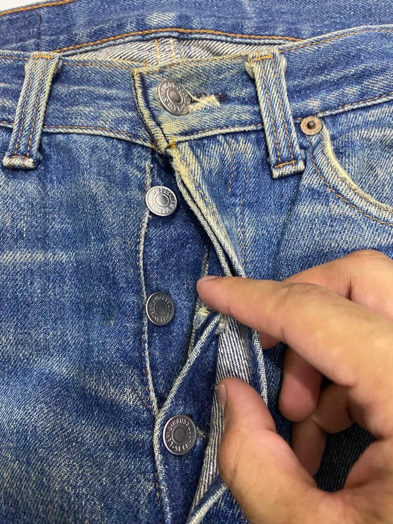 Levi's Vintage Clothing VINTAGE 501 THRASHED DISTRESSED LEVI’S RED LINE JEANS Size US 29 - 12 Thumbnail