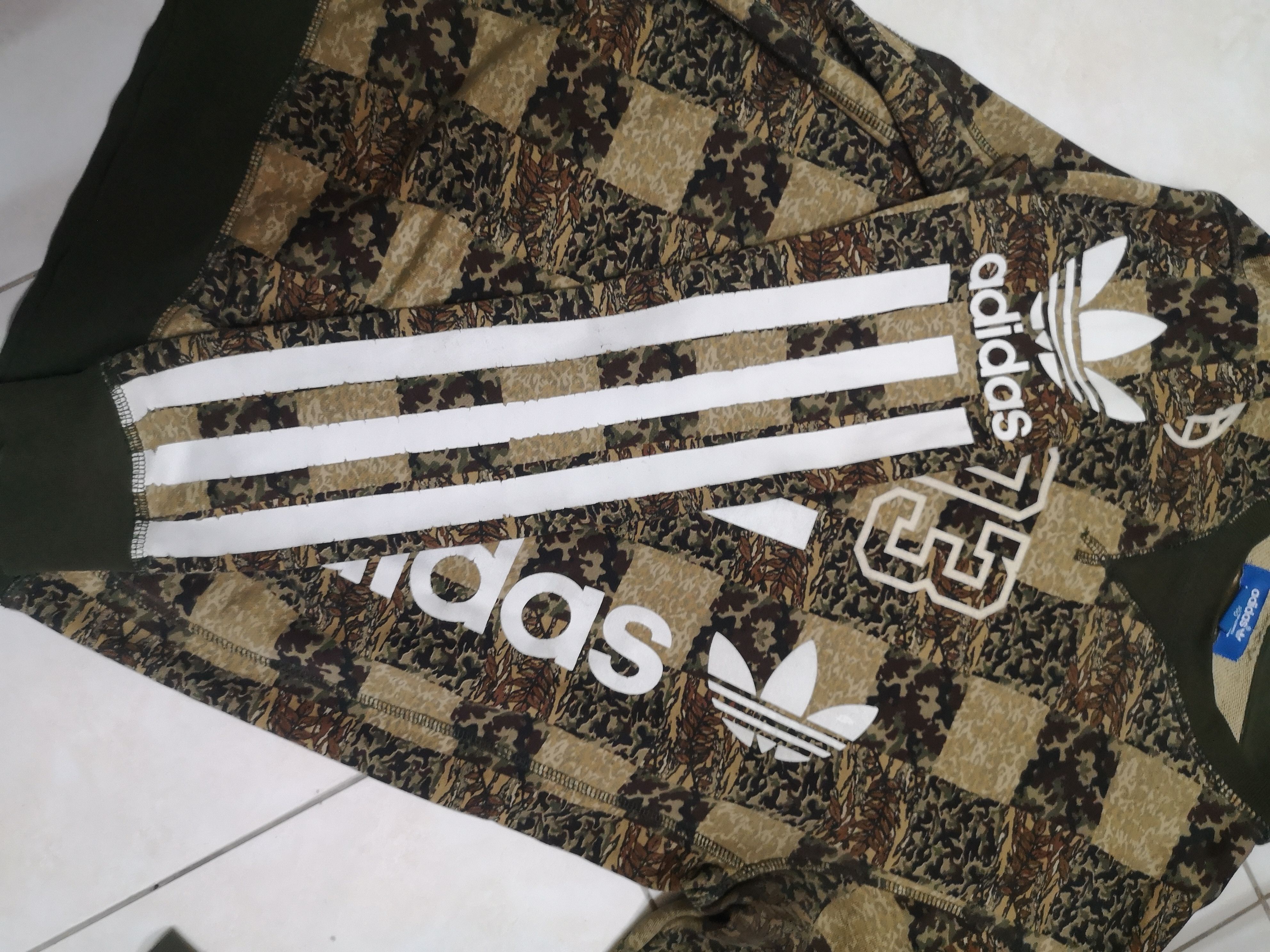 Adidas Vintage Adidas Camo Sweatshirt Size US XL / EU 56 / 4 - 7 Thumbnail