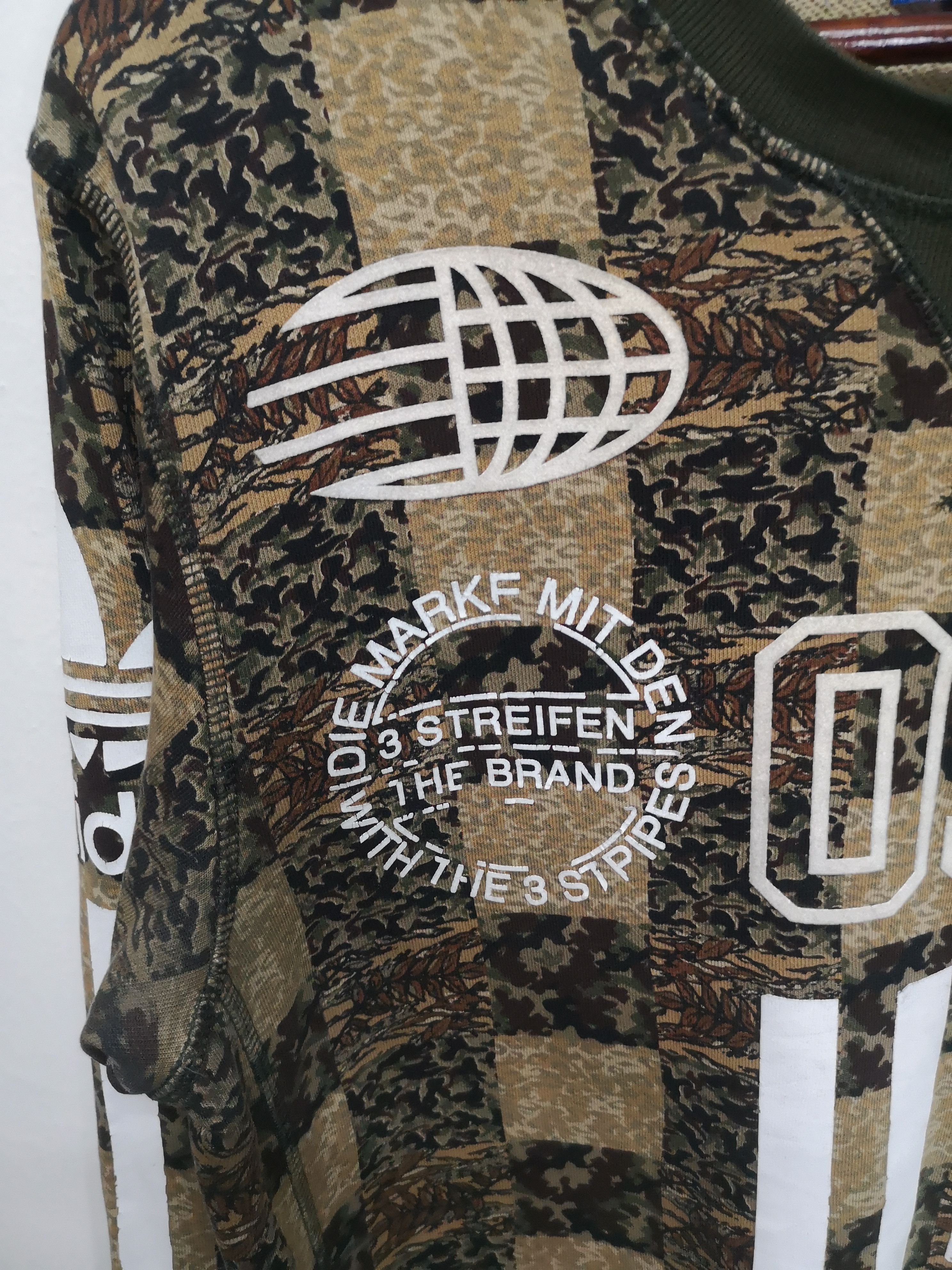 Adidas Vintage Adidas Camo Sweatshirt Size US XL / EU 56 / 4 - 4 Thumbnail
