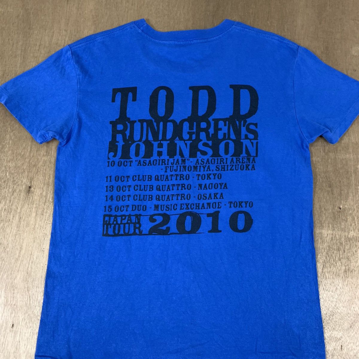 Band Tees TODD RUNDGREN JOHNSON Utopia Live Concert RockBand Tour Tee Size US S / EU 44-46 / 1 - 12 Thumbnail