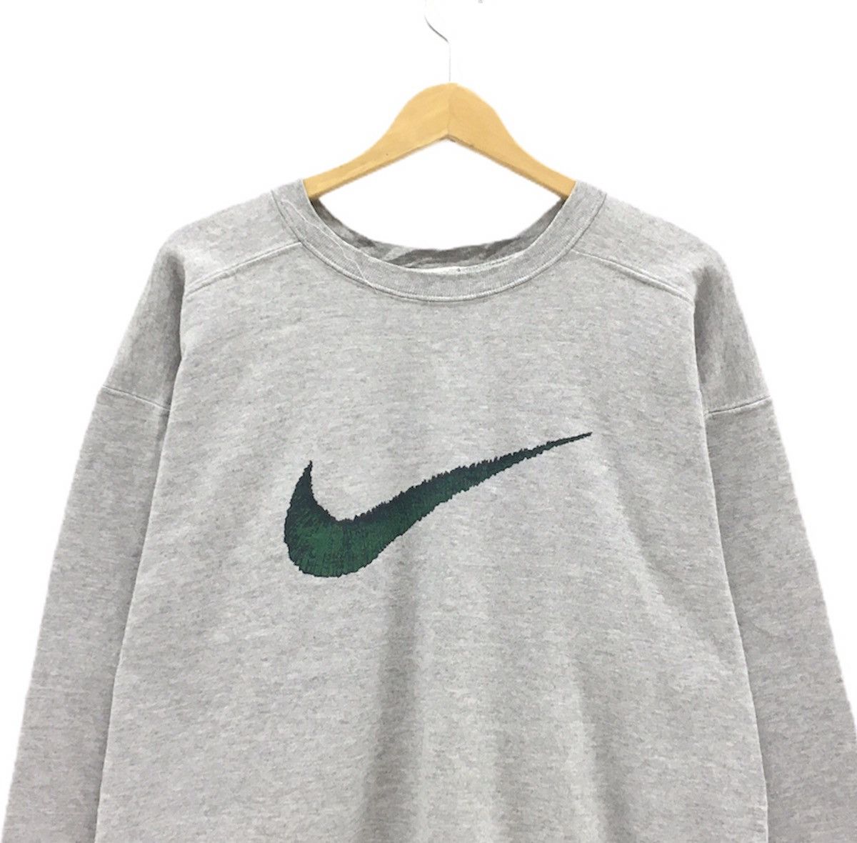 Nike Vintage 90s Nike Swoosh Crewneck Sweatshirt Big Logo Size US L / EU 52-54 / 3 - 4 Thumbnail