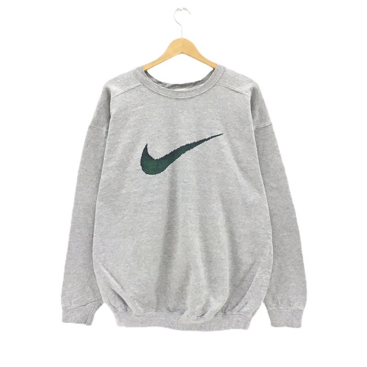 Nike Vintage 90s Nike Swoosh Crewneck Sweatshirt Big Logo Size US L / EU 52-54 / 3 - 1 Thumbnail
