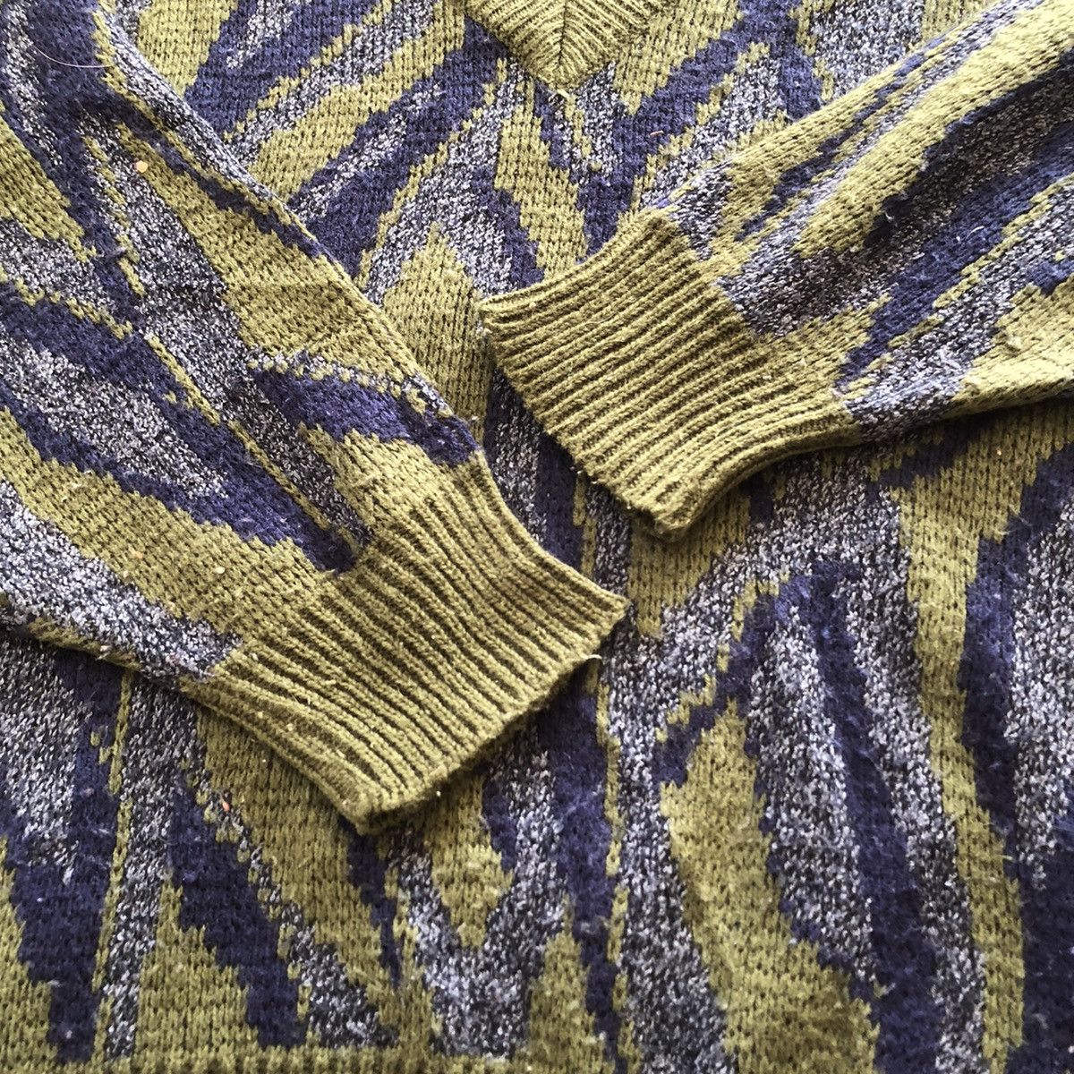 Japanese Brand × Other Vintage V Neck Gem Kinryu Knitwear/Sweater Size US M / EU 48-50 / 2 - 4 Thumbnail