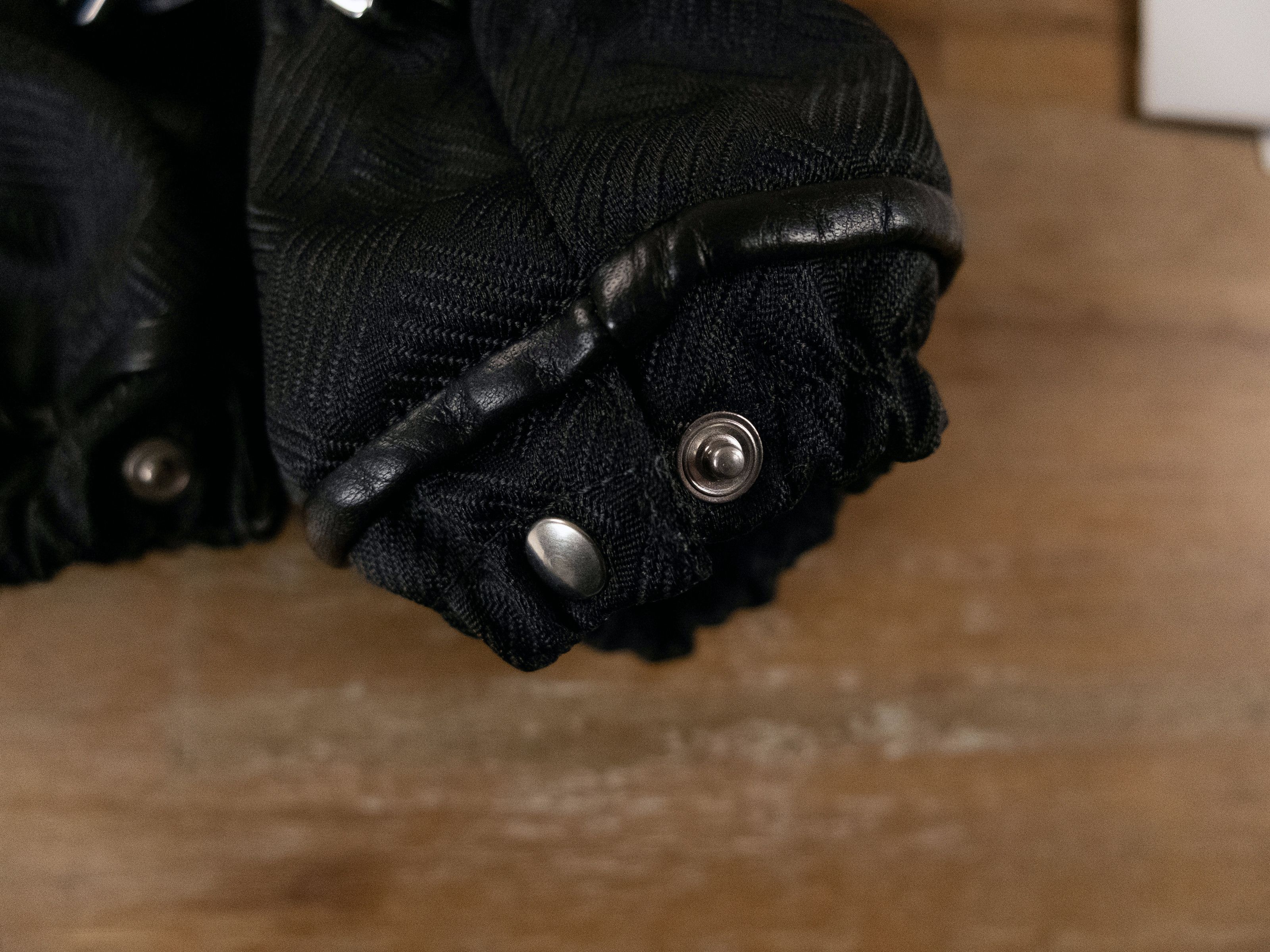 Bottega Veneta BOTTEGA VENETA black technical nylon & leather gloves 8.5 q Size ONE SIZE - 7 Thumbnail