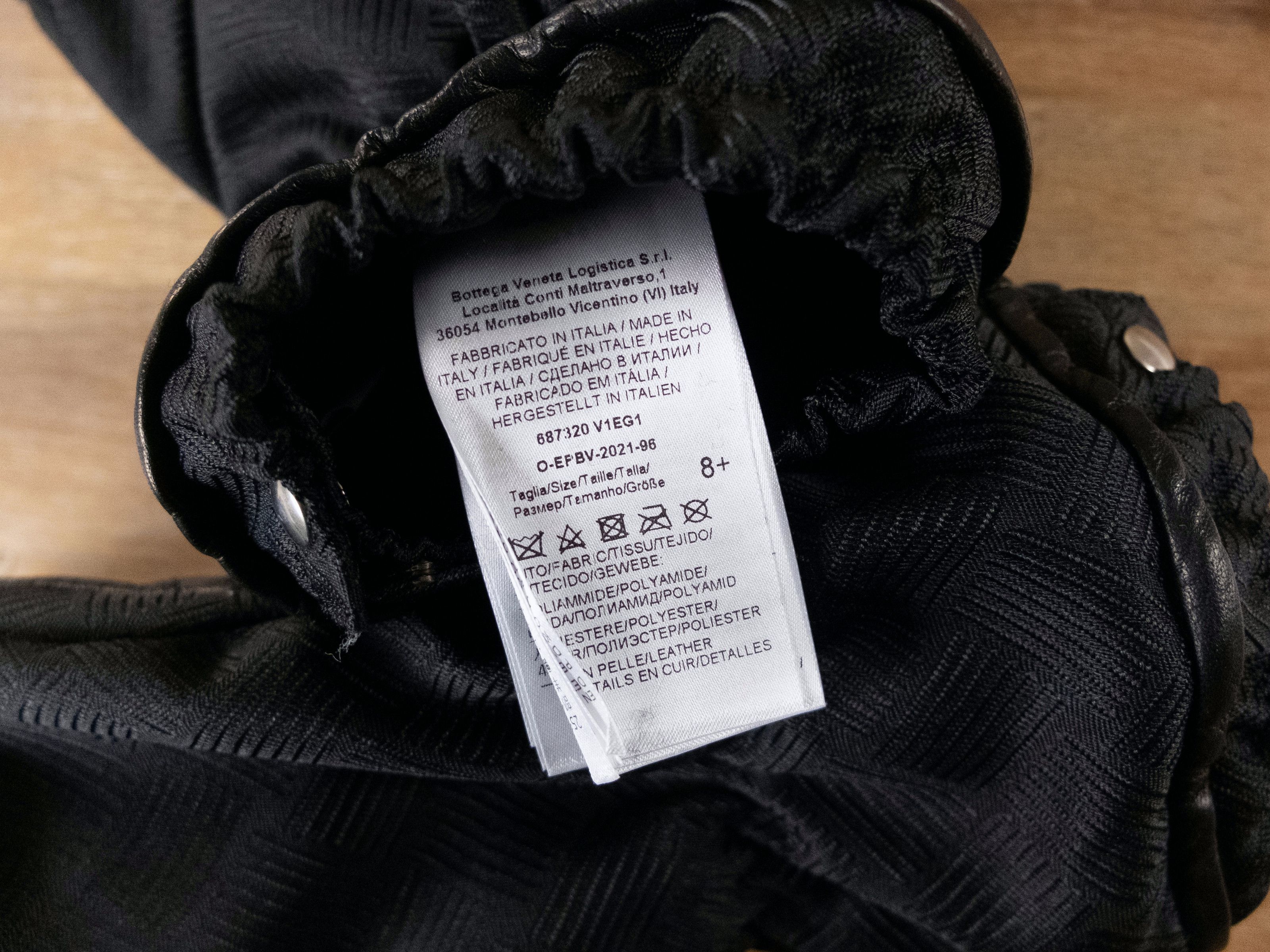 Bottega Veneta BOTTEGA VENETA black technical nylon & leather gloves 8.5 q Size ONE SIZE - 9 Thumbnail