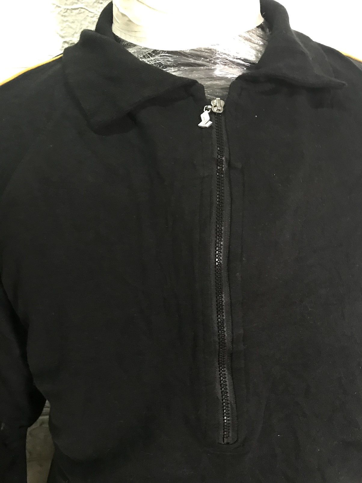 Givenchy × Vintage VINTAGE GIVENCHY FOR SINGAPORE AIR LINE POLO LONG SLEEVE Size US M / EU 48-50 / 2 - 2 Thumbnail