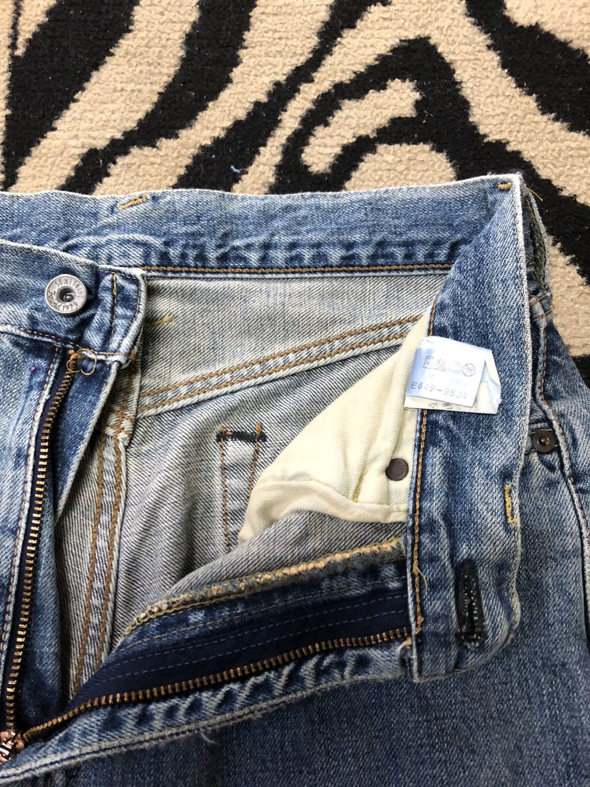 Japanese Brand × Salvage VINTAGE SELVEDGE SOMETHING BLUE WASH DISTRESSED DENIM Size US 28 / EU 44 - 6 Thumbnail